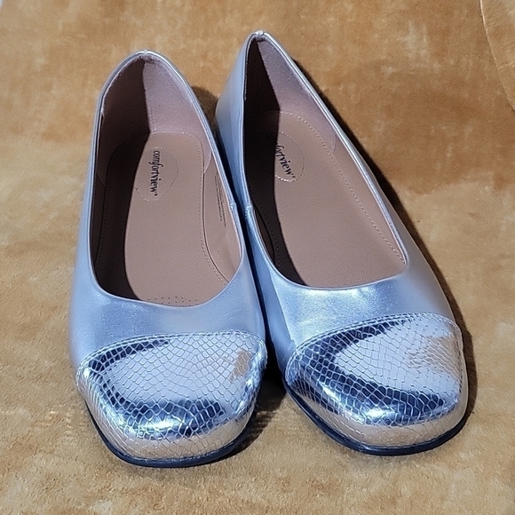 comfortview Shoes - Comfortview Flats in Silver